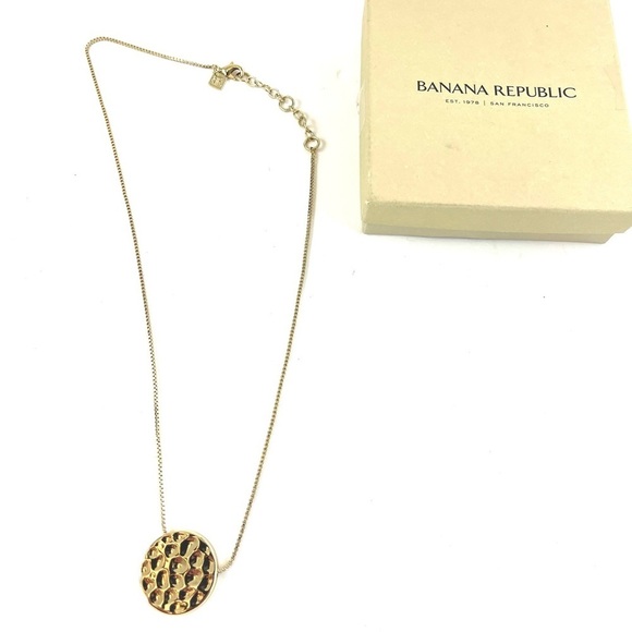 Banana Republic Jewelry - Banana Republic Women’s Gold Costume Jewelry Necklace